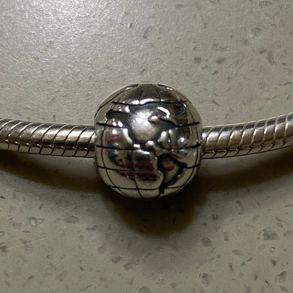 Pandora Jewelry - Pandora Globe Clip